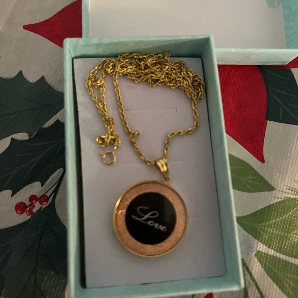 Japan pendant 18K Gold 5 grams